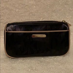 Makeup bag